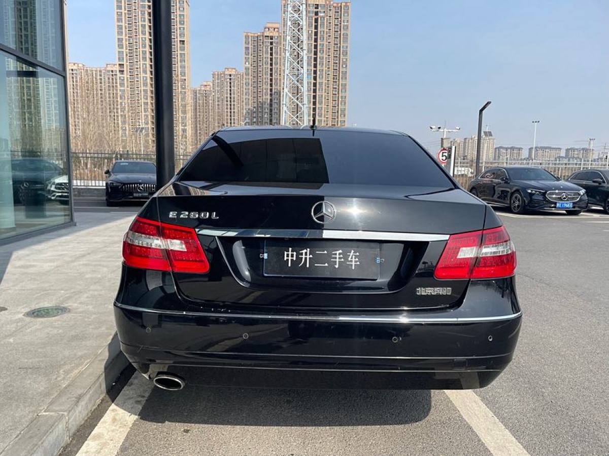 奔馳 奔馳E級  2013款 E 260 L CGI優(yōu)雅型圖片