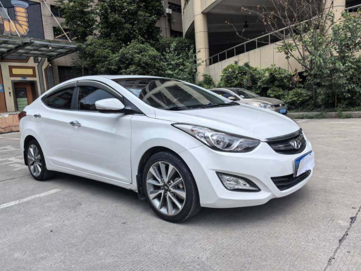現(xiàn)代 朗動(dòng)  2015款 1.6L 自動(dòng)尊貴型圖片
