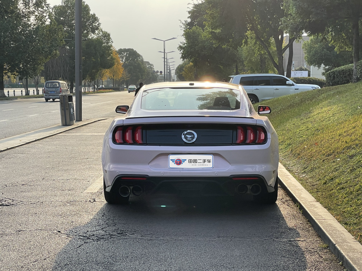 2019年10月福特 Mustang  2019款 2.3L EcoBoost