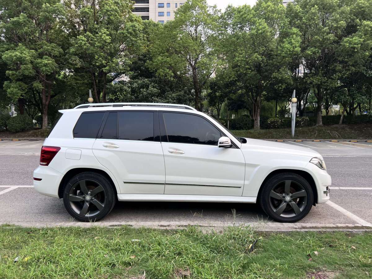 奔驰 奔驰GLK级  2013款 GLK 300 4MATIC 动感天窗型图片