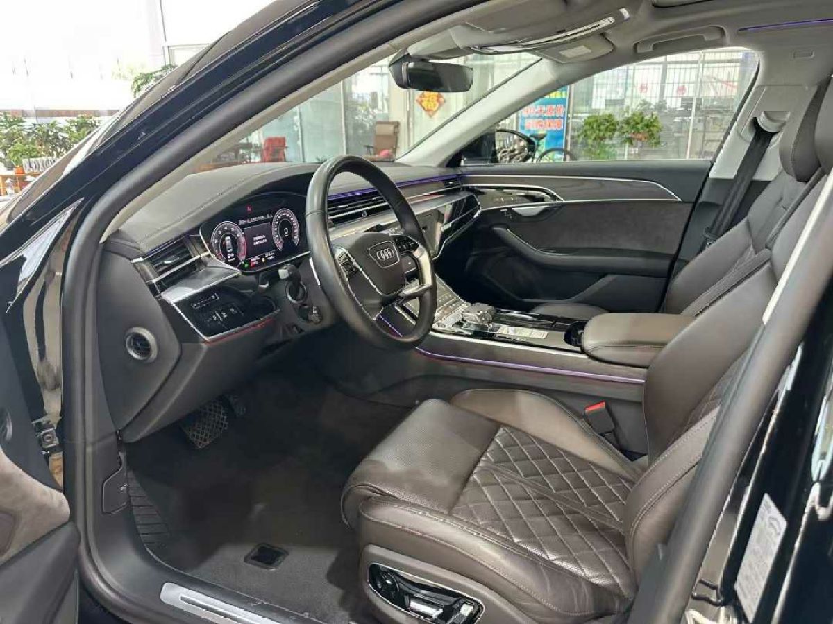 奧迪 奧迪A8  2022款 A8L Horch創(chuàng)始人版 傳奇型圖片