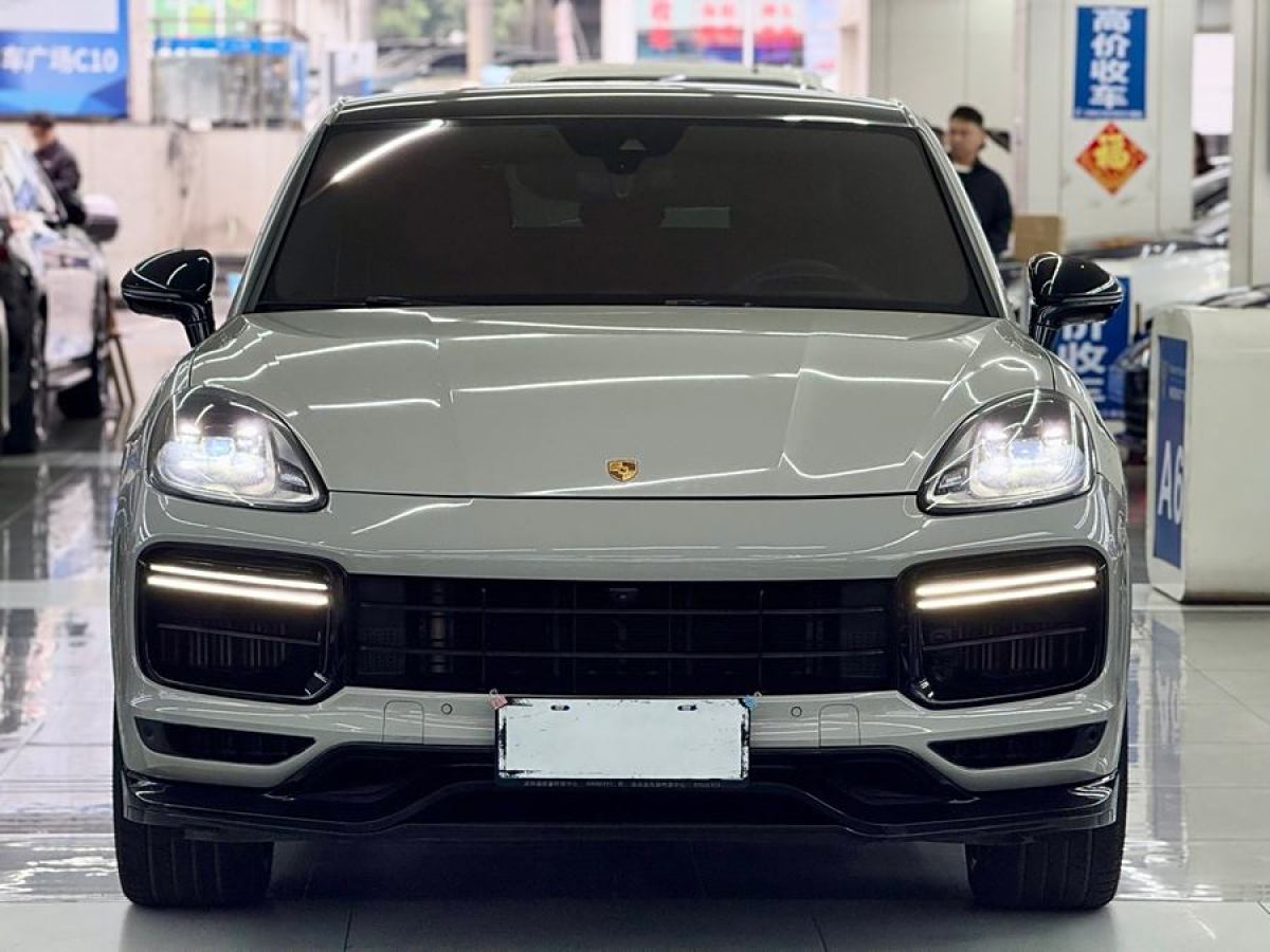 2023年7月保時(shí)捷 Cayenne  2023款 Cayenne Coupé 3.0T 鉑金版