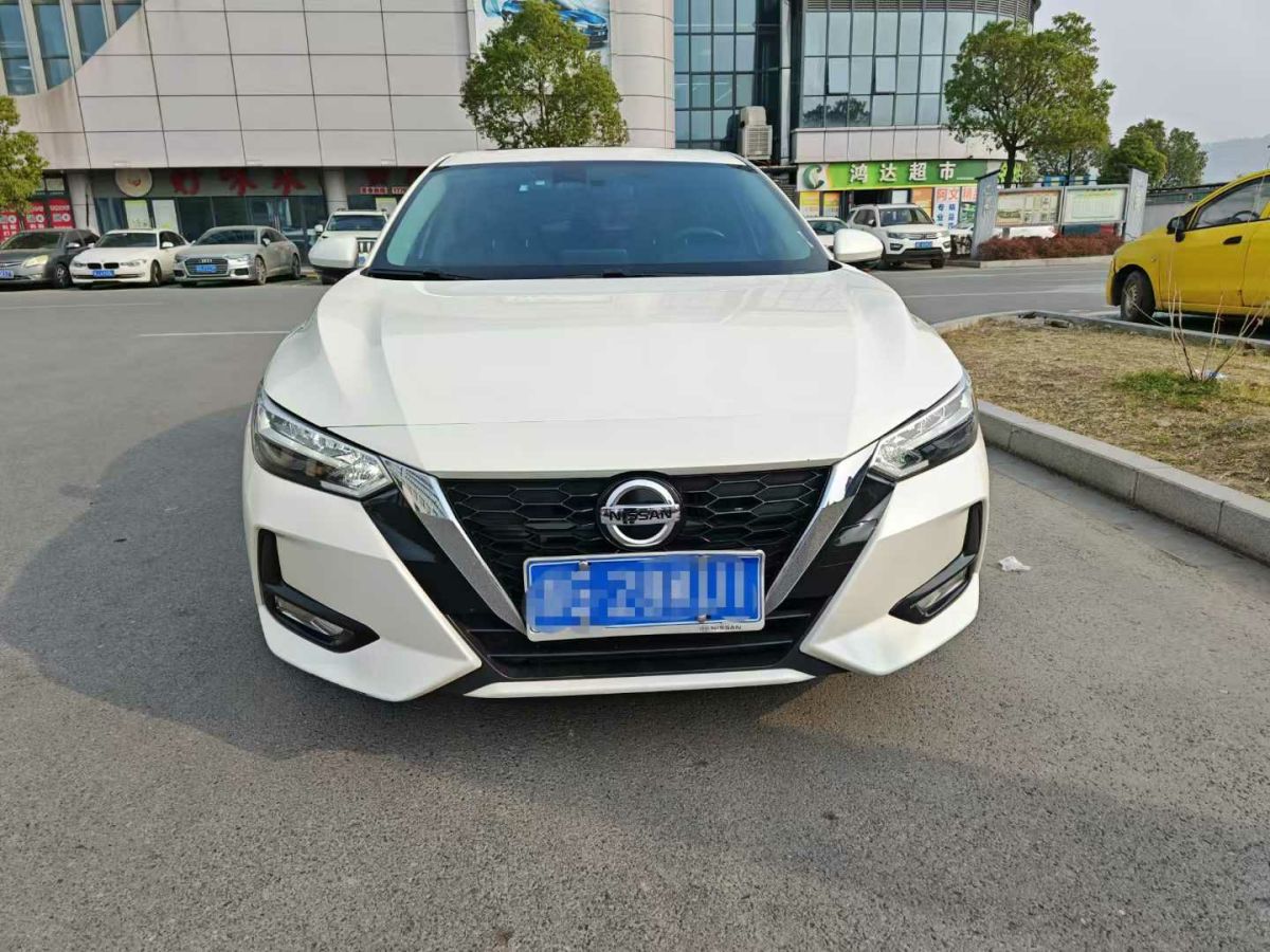 日產(chǎn) 軒逸  2021款 1.6L XL CVT暗夜版圖片