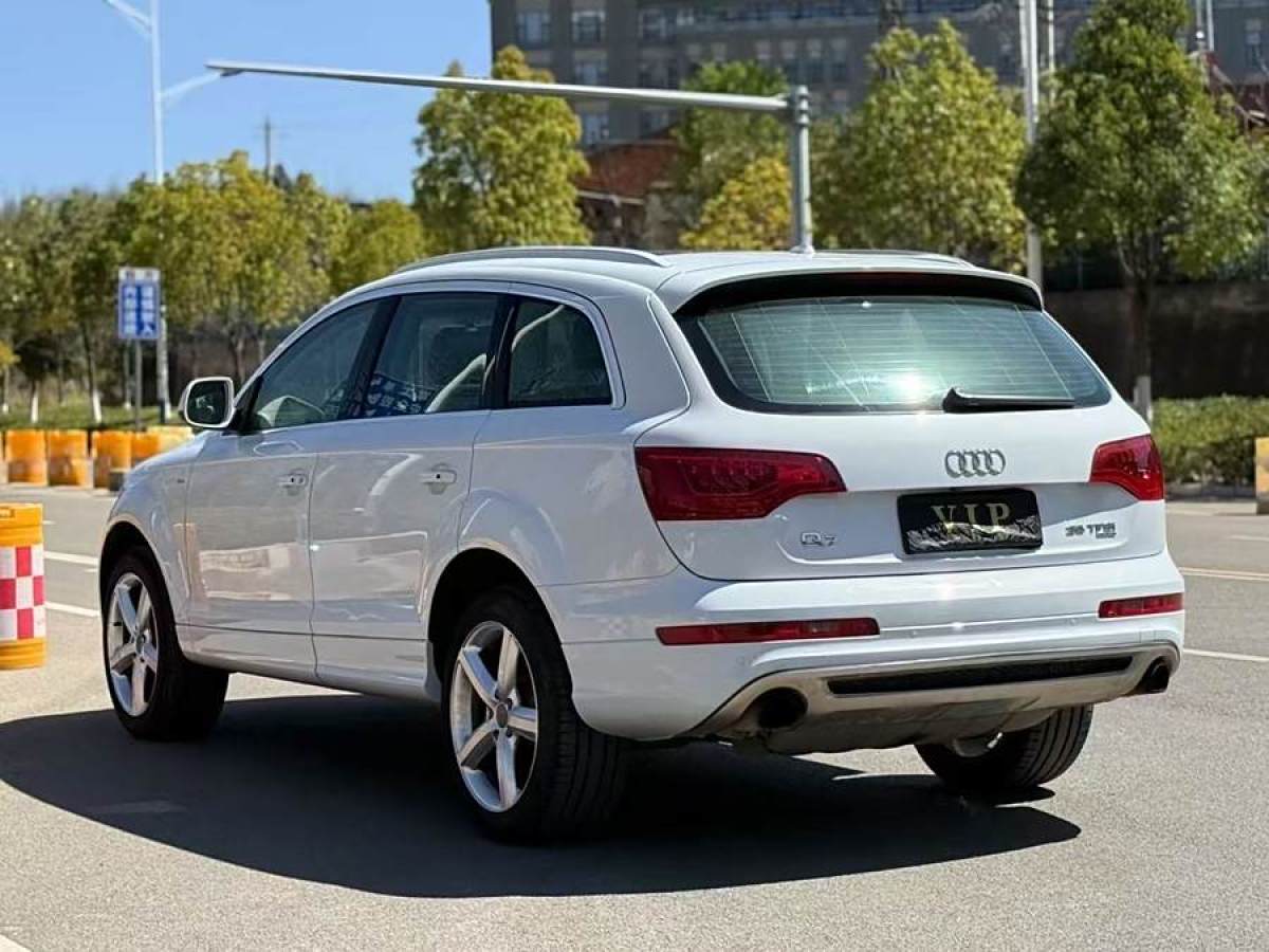 2015年7月奧迪 奧迪Q7  2014款 35 TFSI 運(yùn)動型