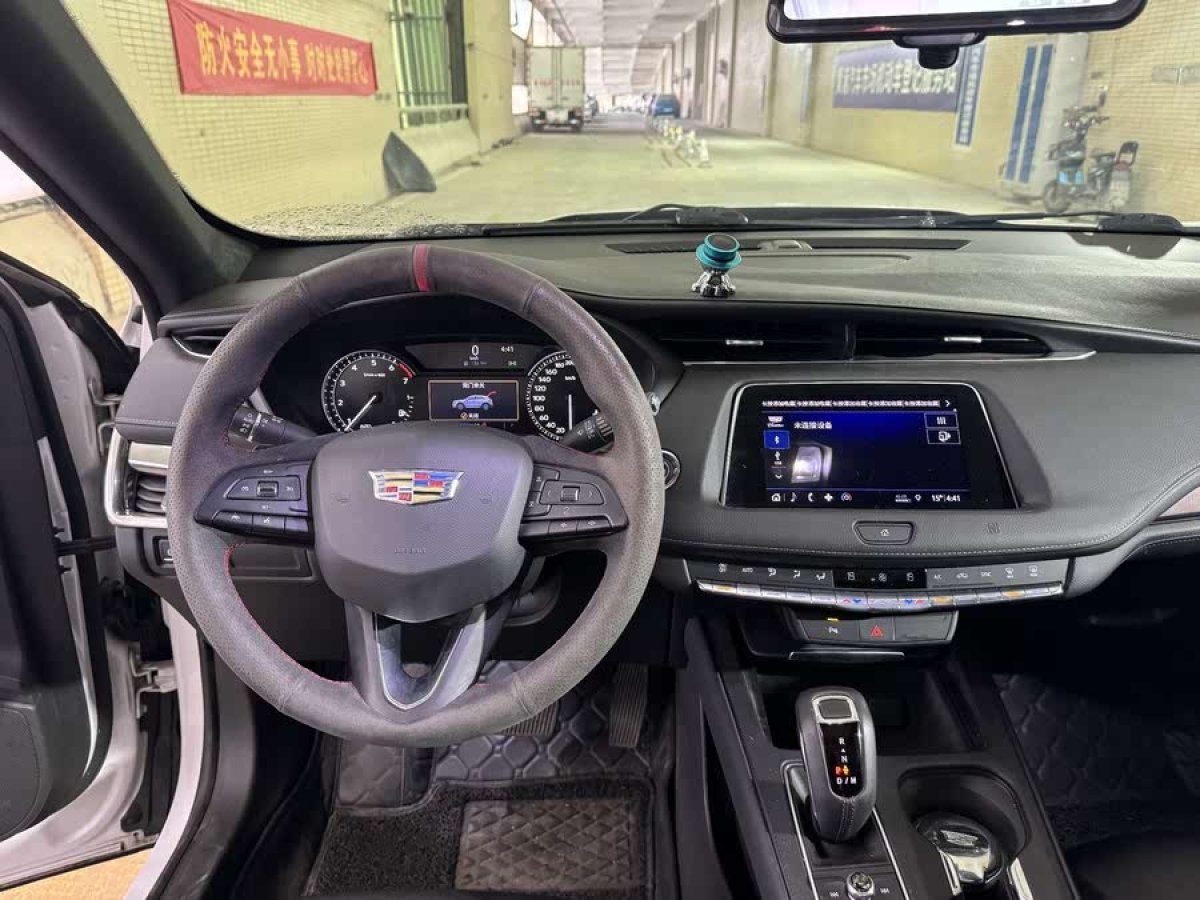凱迪拉克 XT4  2018款 28T 兩驅(qū)技術(shù)型圖片
