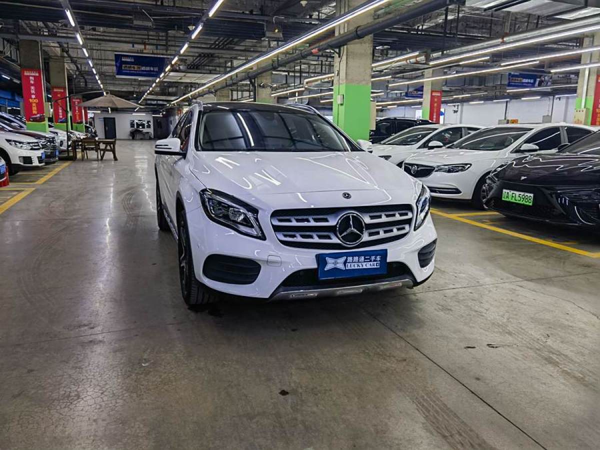 奔馳 奔馳GLA  2017款 GLA 220 4MATIC 時尚型圖片