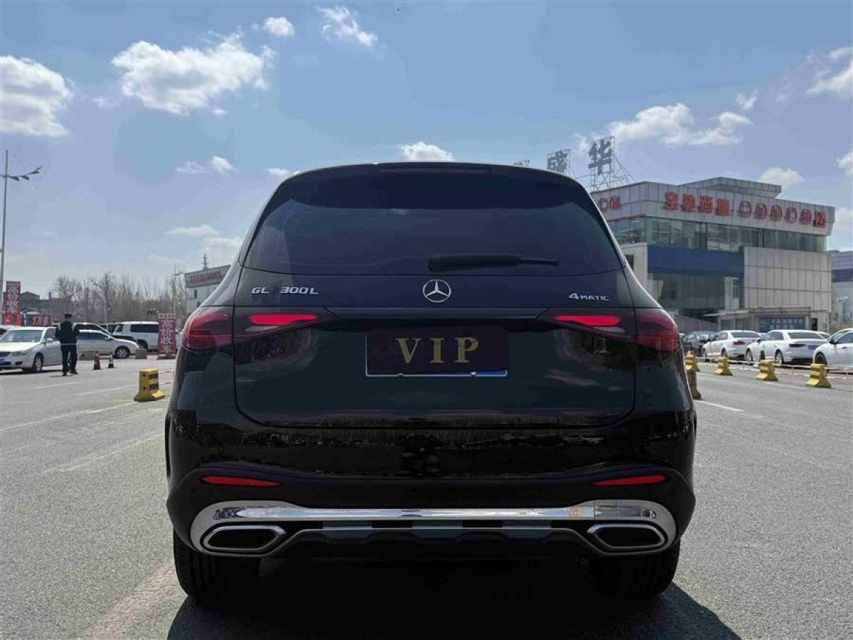 奔馳 奔馳GLC  2025款 改款 GLC 300 L 4MATIC 動(dòng)感型 7座圖片