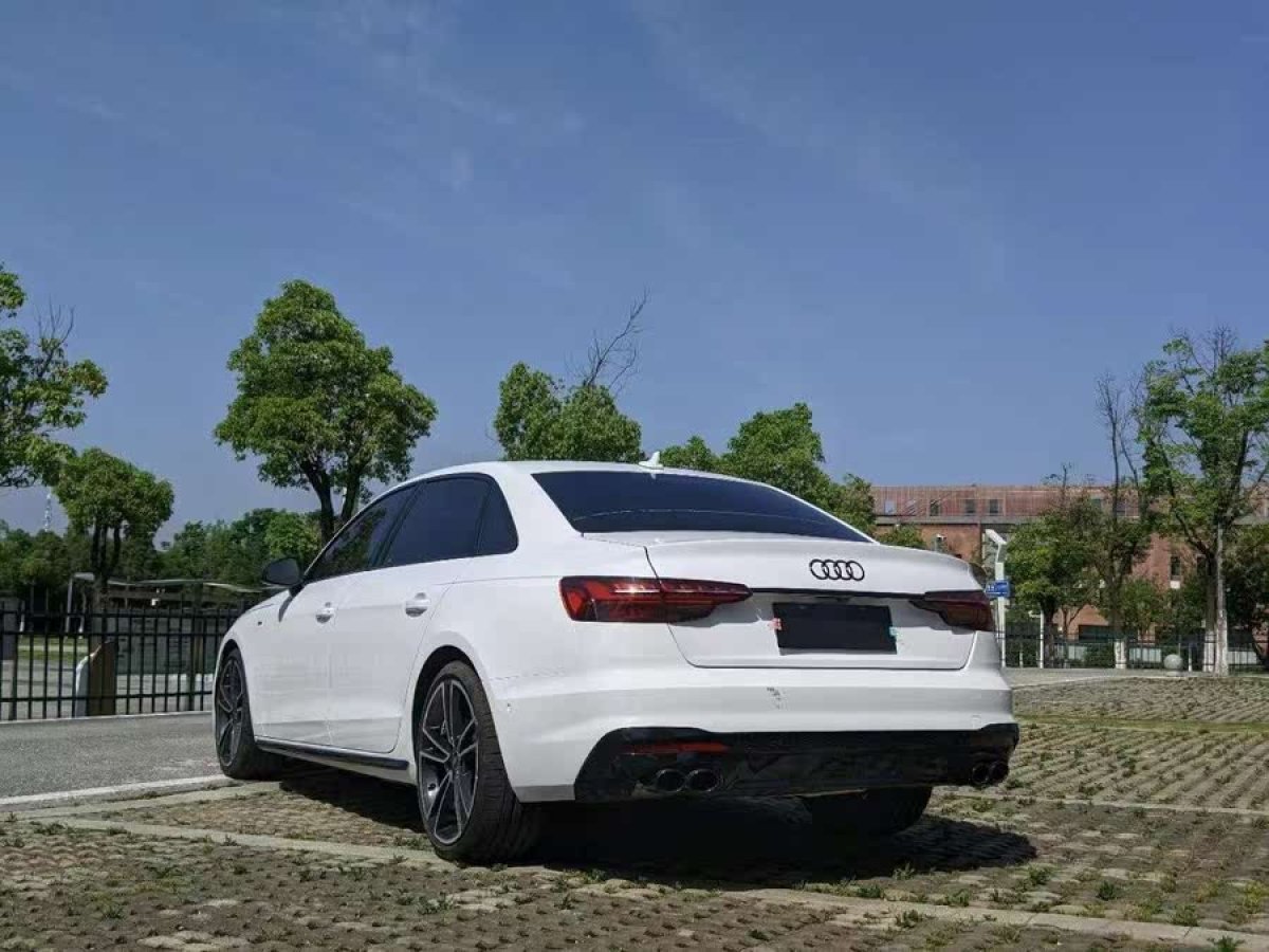 奧迪 奧迪A4L  2024款 45 TFSI quattro 臻選動(dòng)感型圖片