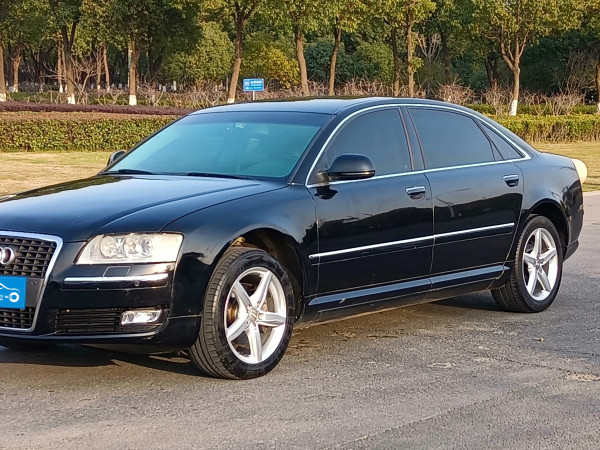 奥迪 奥迪A8  2009款 A8L 2.8 FSI 标准型