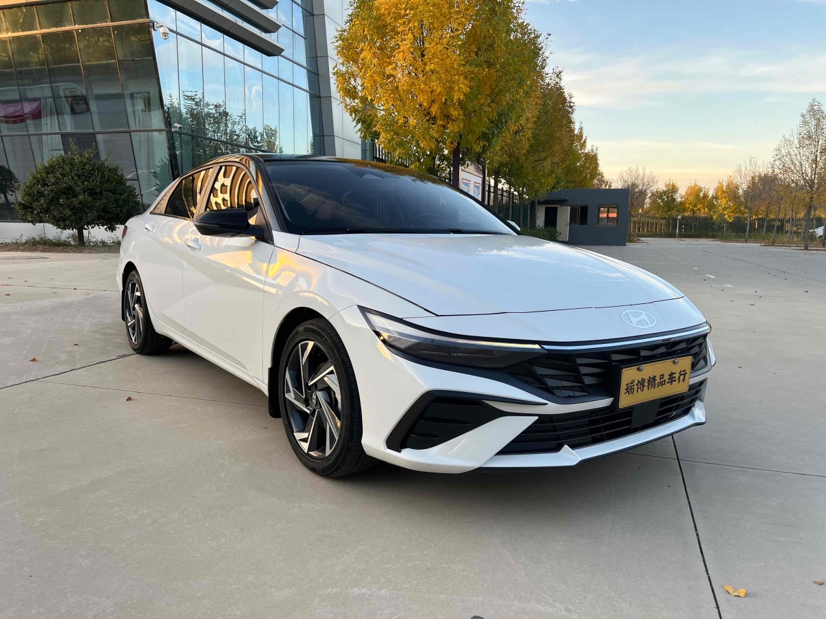 現(xiàn)代 伊蘭特  2022款 1.5L CVT LUX尊貴版圖片