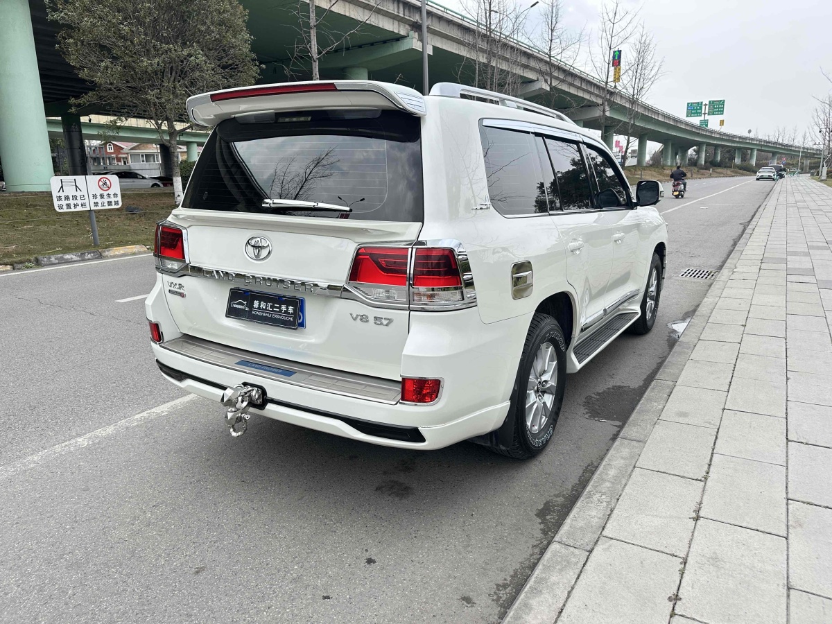 豐田 蘭德酷路澤  2018款 5.7L VX-R 12氣 底升(中東版)圖片