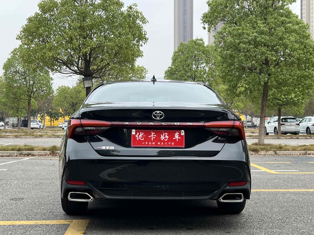 丰田 亚洲龙  2023款 2.0L 豪华版图片