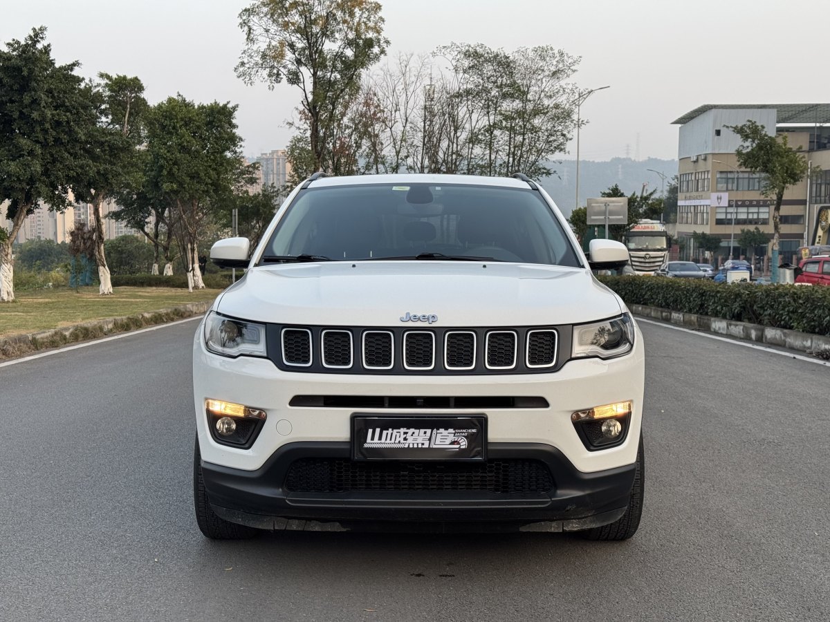 Jeep 指南者  2019款 200T 自動(dòng)悅享-互聯(lián)大屏版圖片