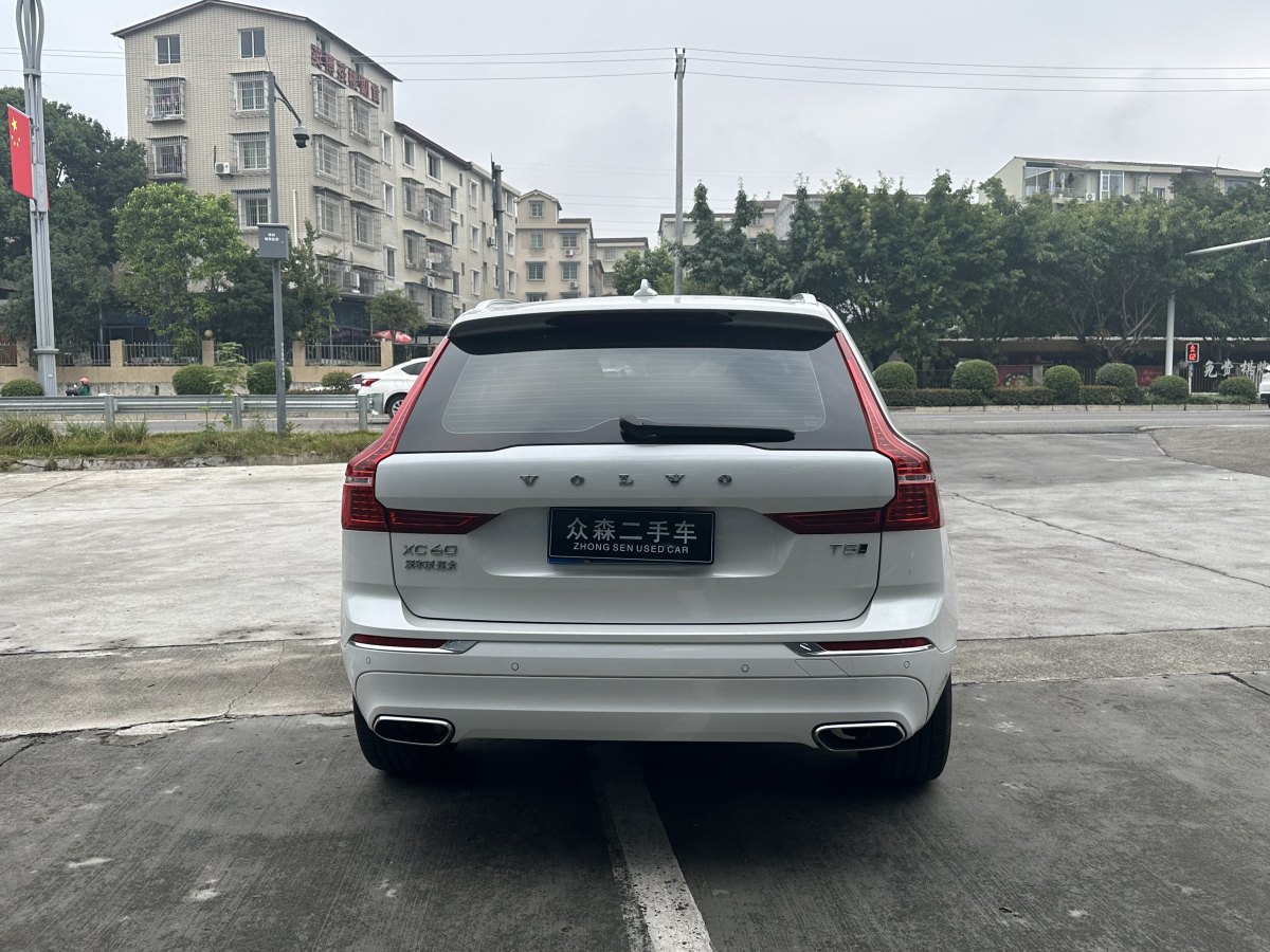 沃爾沃 XC60  2021款 T5 四驅(qū)智遠(yuǎn)豪華版圖片