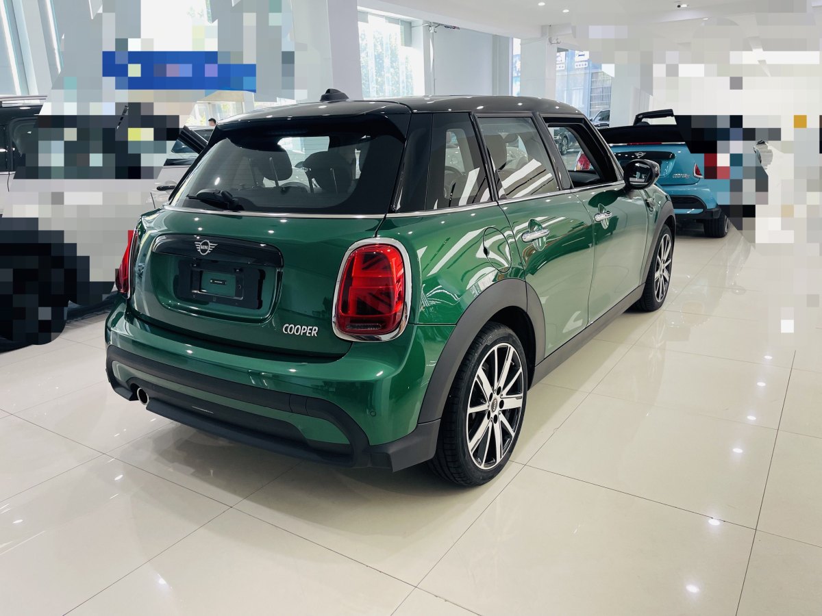 MINI MINI  2023款 改款 1.5T COOPER 藝術(shù)家 五門版圖片