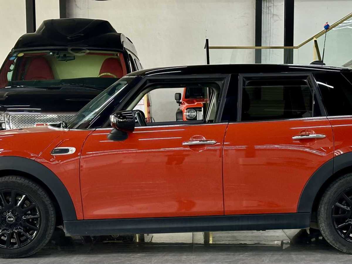 2020年12月MINI MINI  2020款 1.5T COOPER 經(jīng)典派 五門版