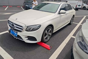 奔馳E級 奔馳 E 300 L 運(yùn)動時(shí)尚型