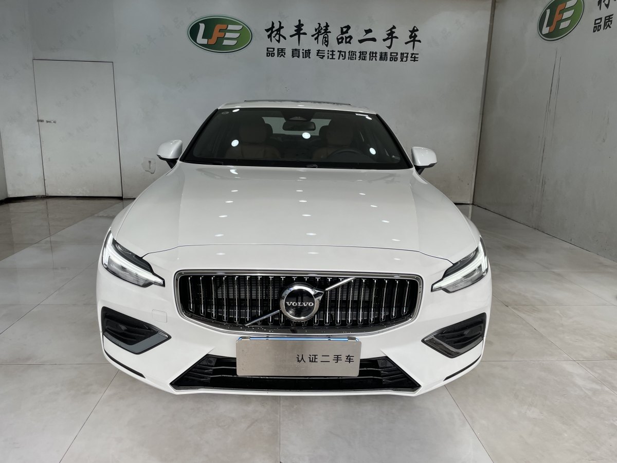 2024年7月沃爾沃 S60L  2024款 B4 智逸豪華版