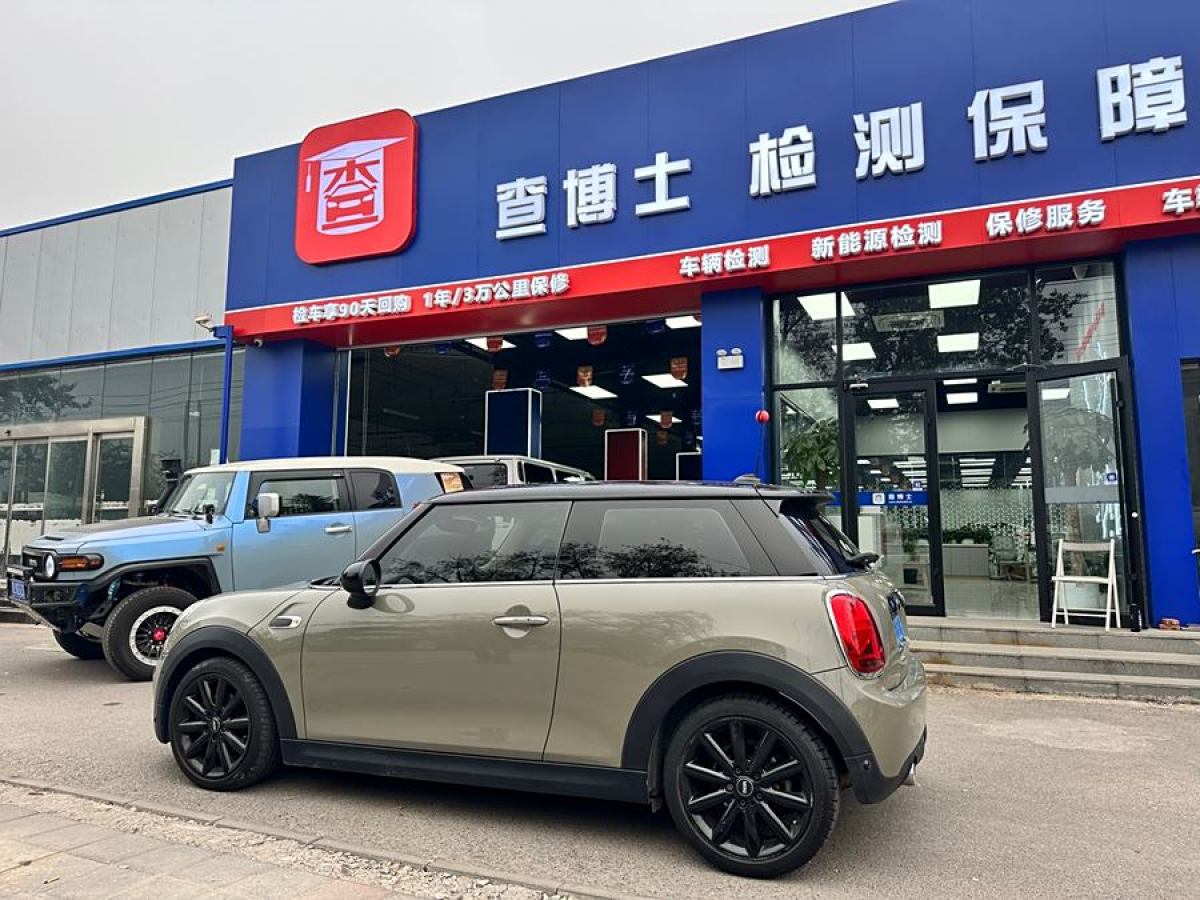 MINI COUNTRYMAN  2018款 1.5T COOPER 藝術(shù)家圖片