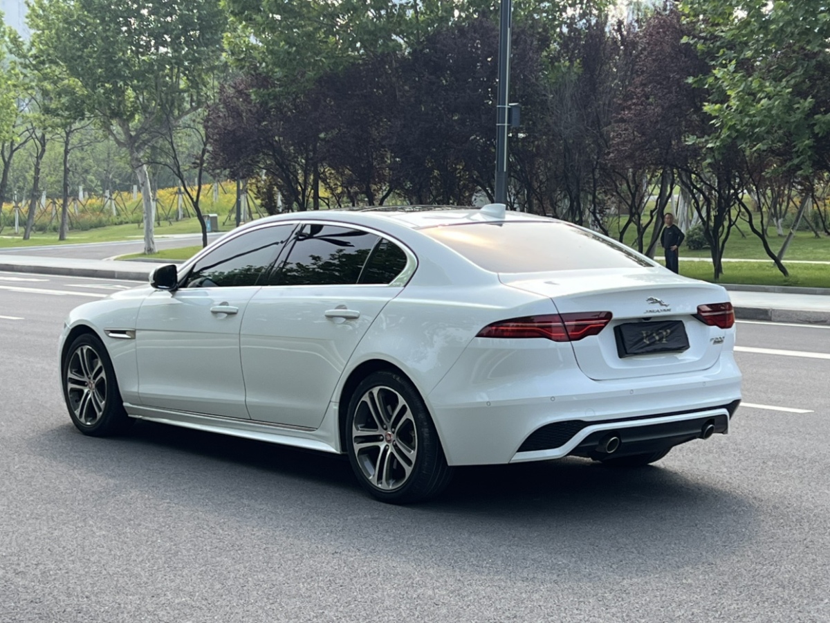 捷豹 XEL  2021款 2.0T 200PS R-DYNAMIC 青春運(yùn)動(dòng)版圖片