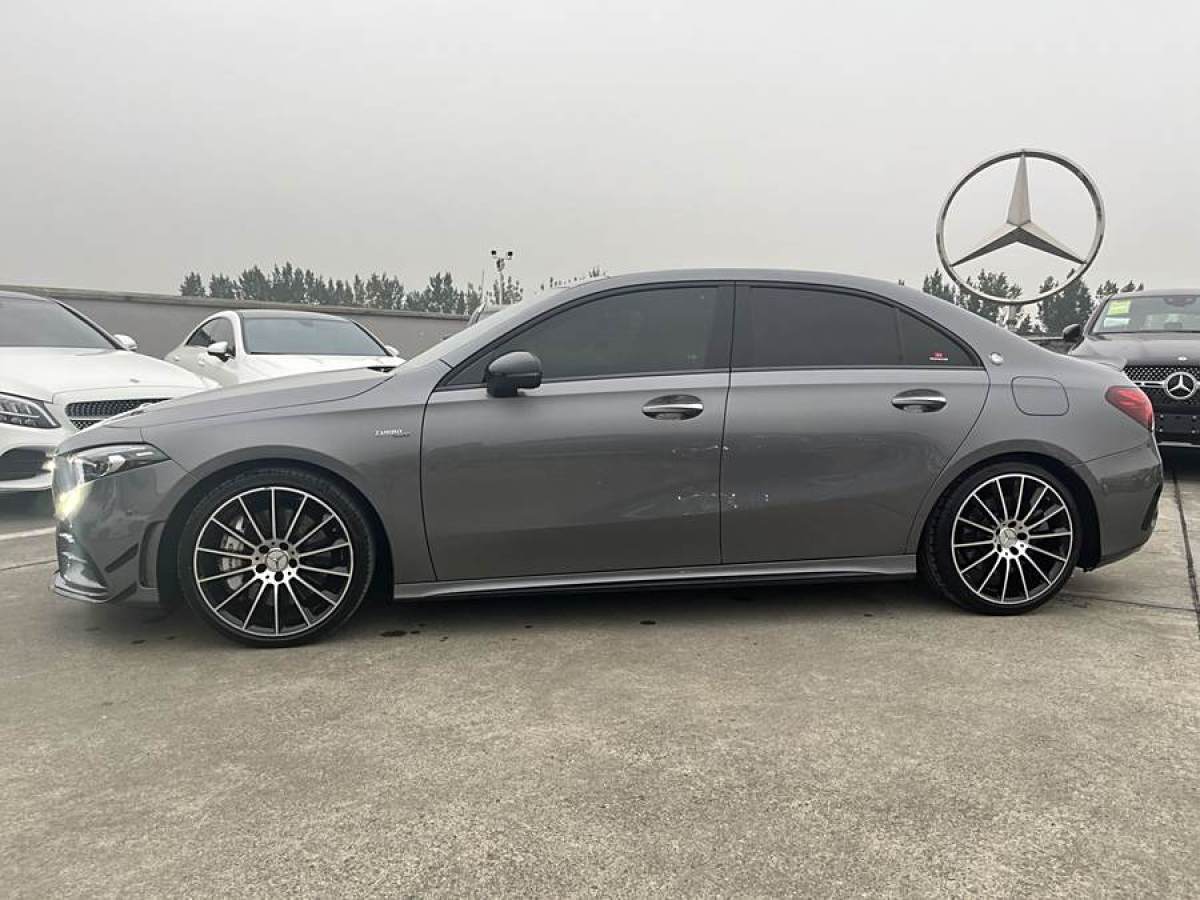 奔馳 奔馳A級(jí)AMG  2024款 改款 AMG A 35 4MATIC圖片