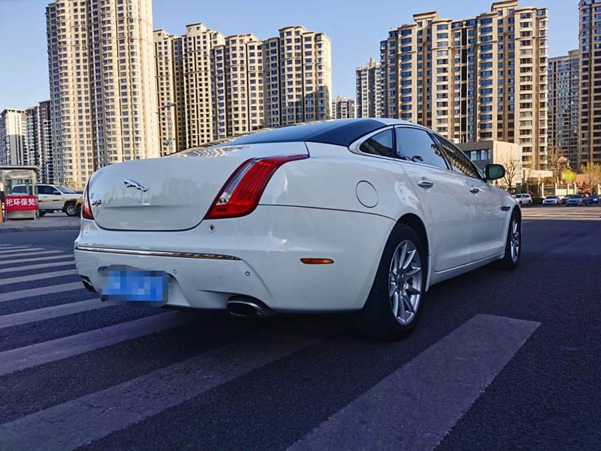 捷豹 XJ  2011款 XJL 3.0 全景商務(wù)版圖片