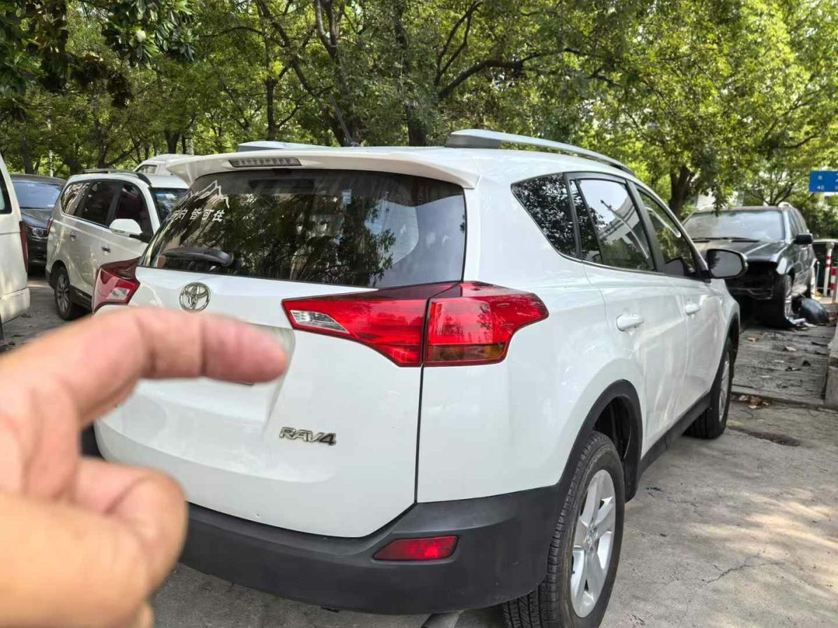 豐田 RAV4 圖片