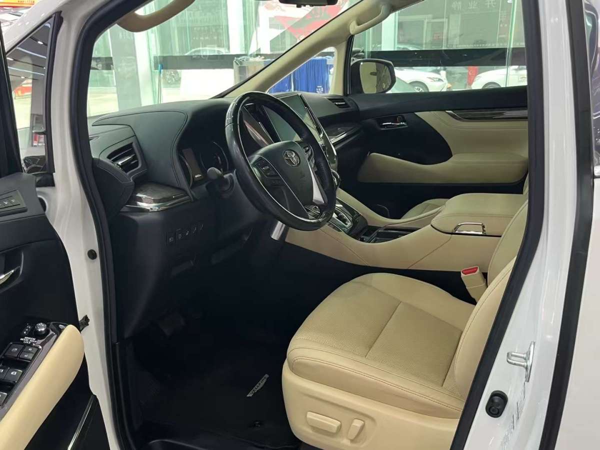 豐田 威爾法  2021款 皇冠 雙擎 2.5L HV尊貴版圖片