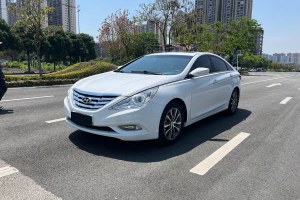 索納塔 現(xiàn)代 2.0L 自動尊貴版
