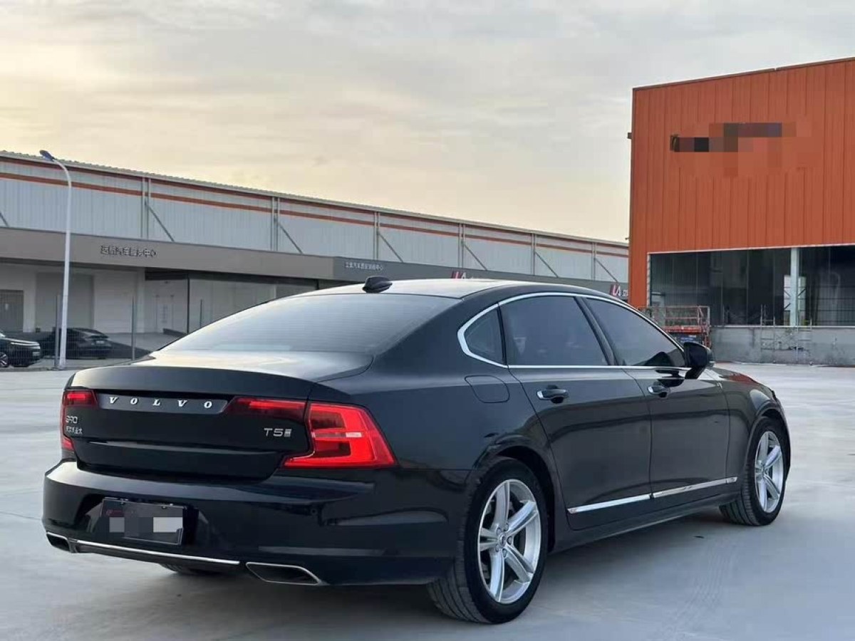 沃爾沃 S90  2019款 T5 智尊版圖片