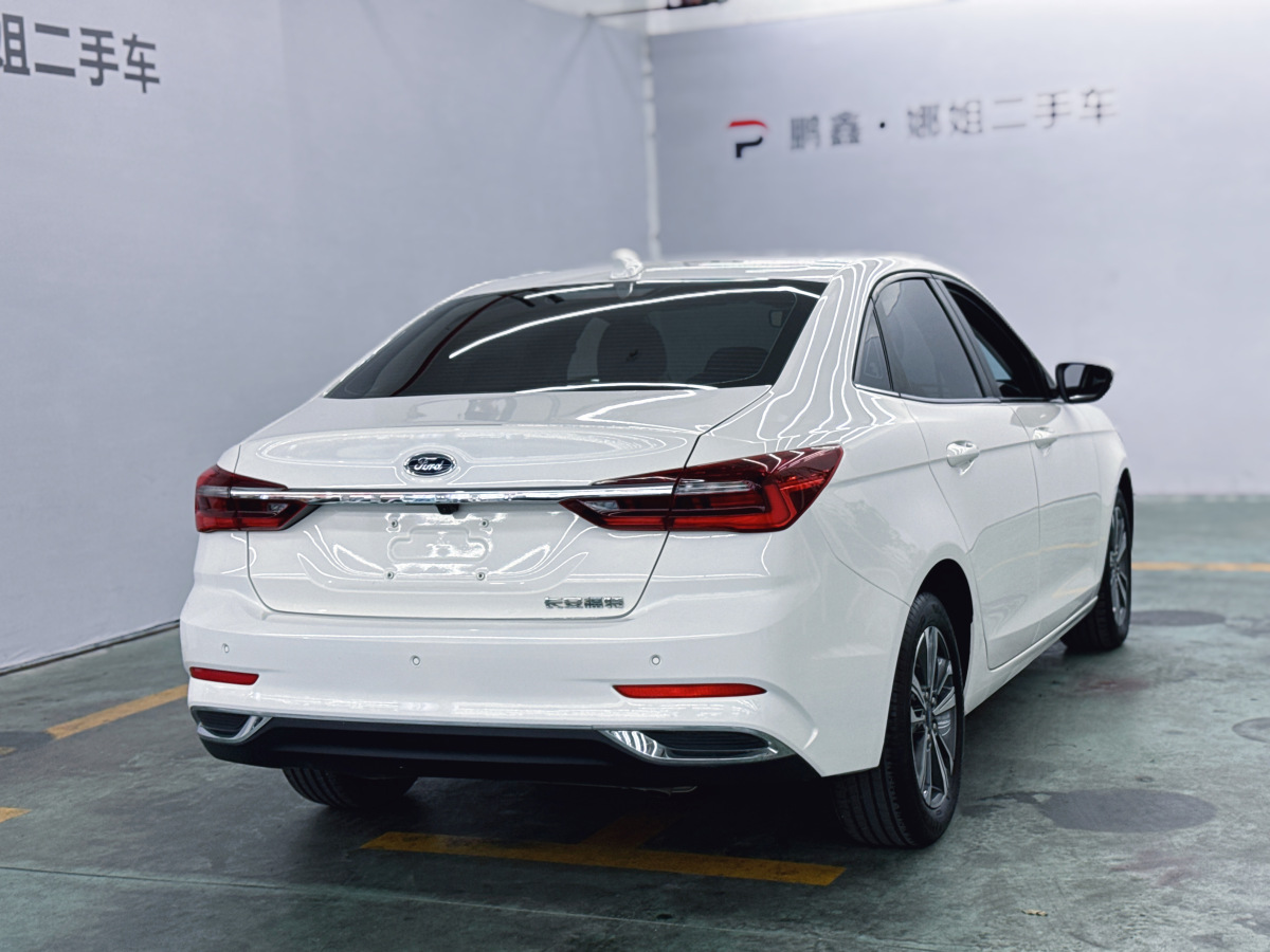 福特 福睿斯  2021款 1.5L 自動鉆石版圖片