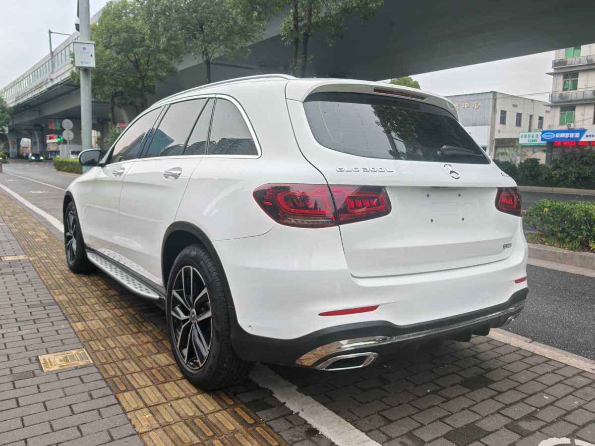 奔馳 奔馳GLC  2018款 改款 GLC 300 4MATIC 動(dòng)感型圖片