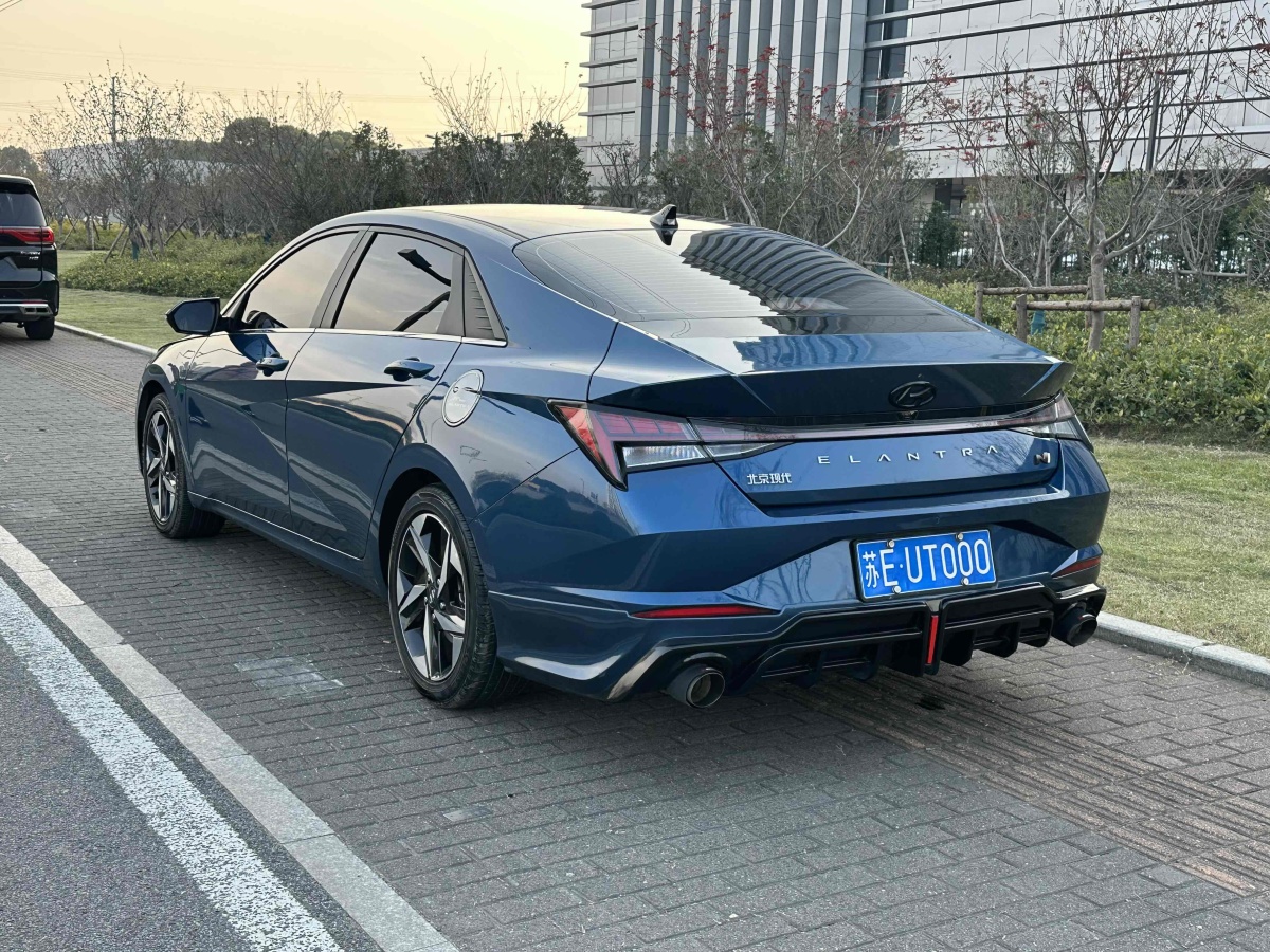 現(xiàn)代 伊蘭特  2021款 1.5L LUX尊貴版圖片