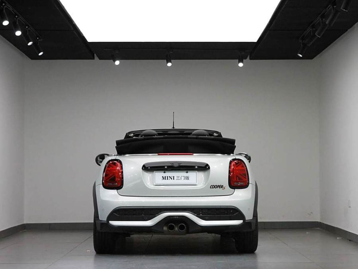 MINI MINI  2023款 2.0T COOPER S CABRIO 藝術(shù)家圖片