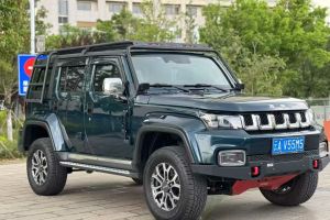 BJ40 北京 2.0D 自動四驅(qū)刀鋒英雄版?zhèn)b客型