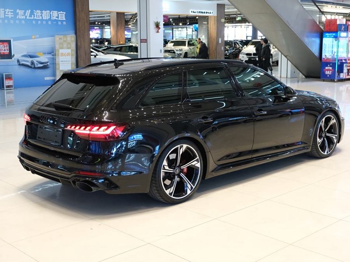 奧迪 奧迪RS 4  2023款 RS4 Avant 黑曜版圖片