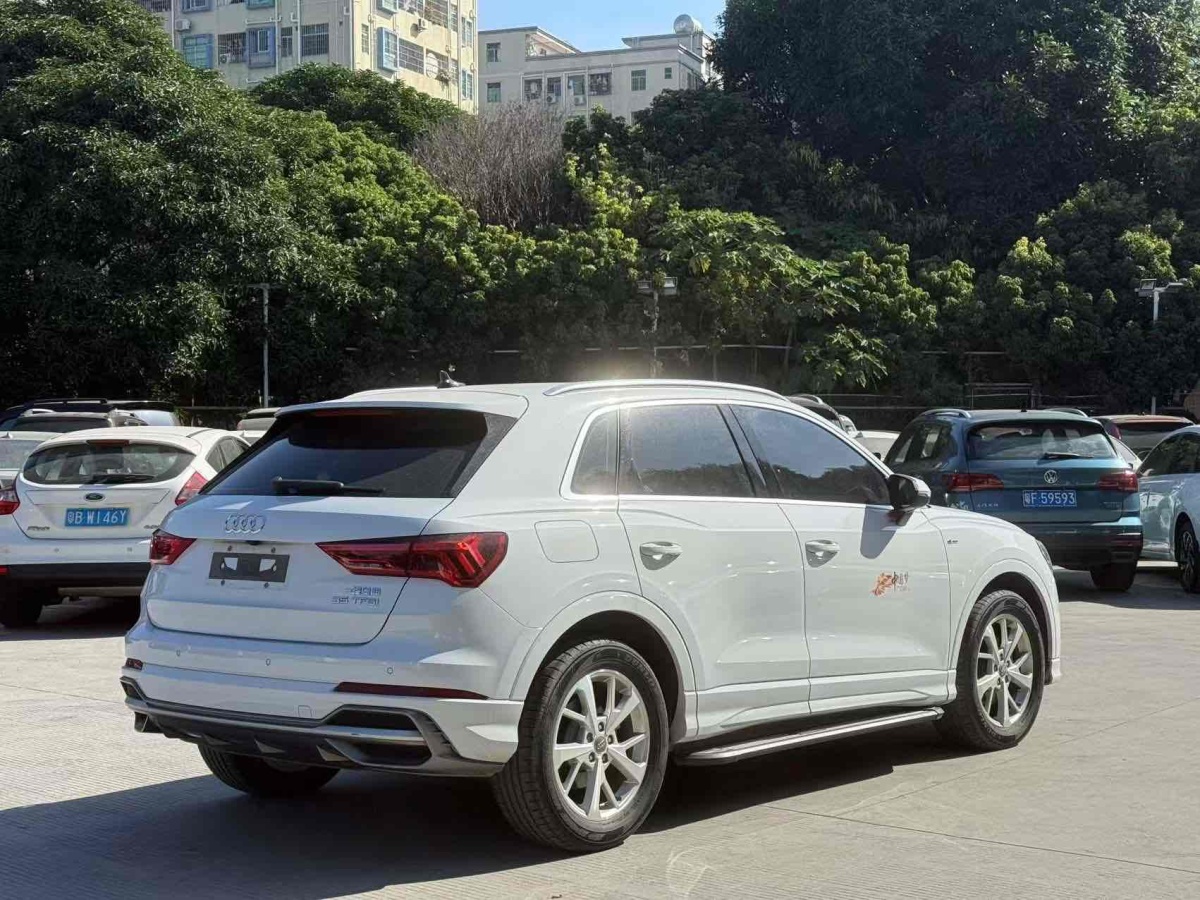 奧迪 奧迪Q3  2024款 35 TFSI 進(jìn)取動感型圖片