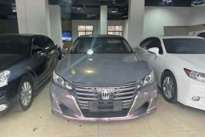 皇冠 豐田 2.0T 先鋒版