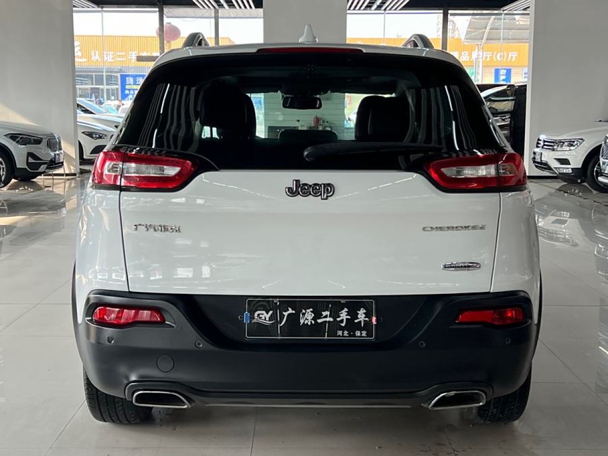 Jeep 自由光  2016款 2.4L 領(lǐng)先版圖片