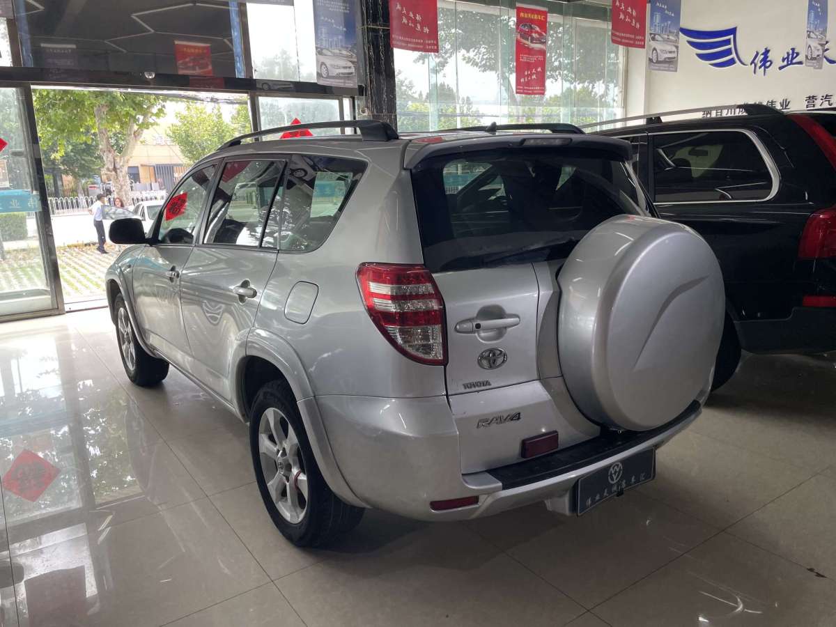 丰田 RAV4荣放  2009款 2.4L 自动豪华版图片