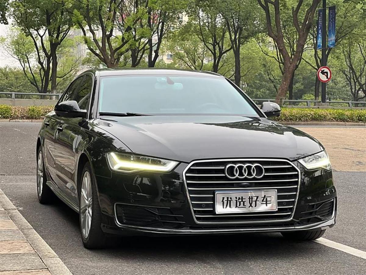 2018年6月奧迪 奧迪A4L  2018款 30周年年型 30 TFSI 進(jìn)取型