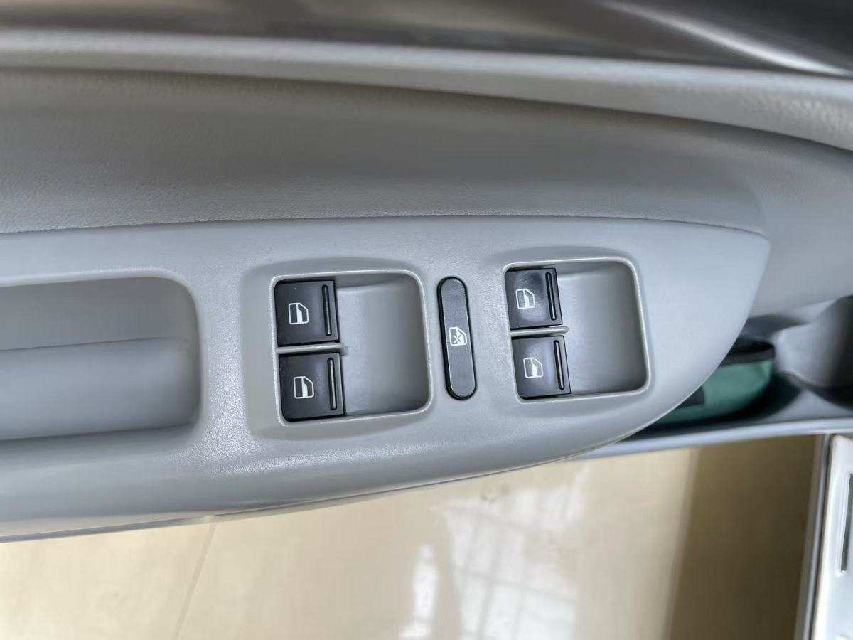 斯柯達 明銳  2010款 1.6L 自動逸致版圖片