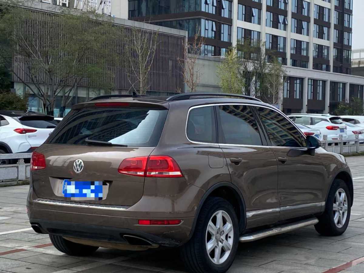 大眾 途銳  2011款 3.0TDI 柴油標(biāo)配型圖片