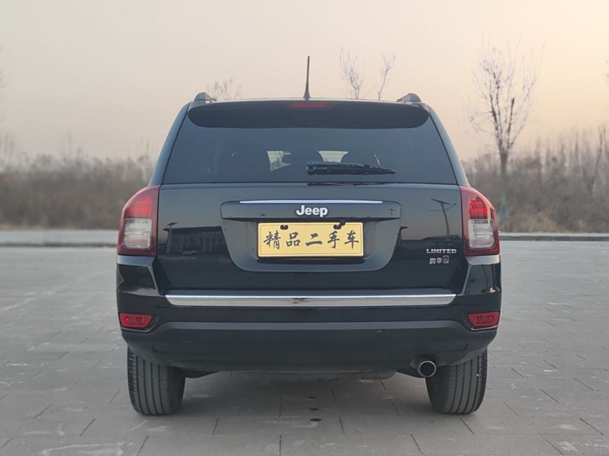 Jeep 指南者  2014款 改款 2.4L 四驅(qū)豪華導(dǎo)航版圖片