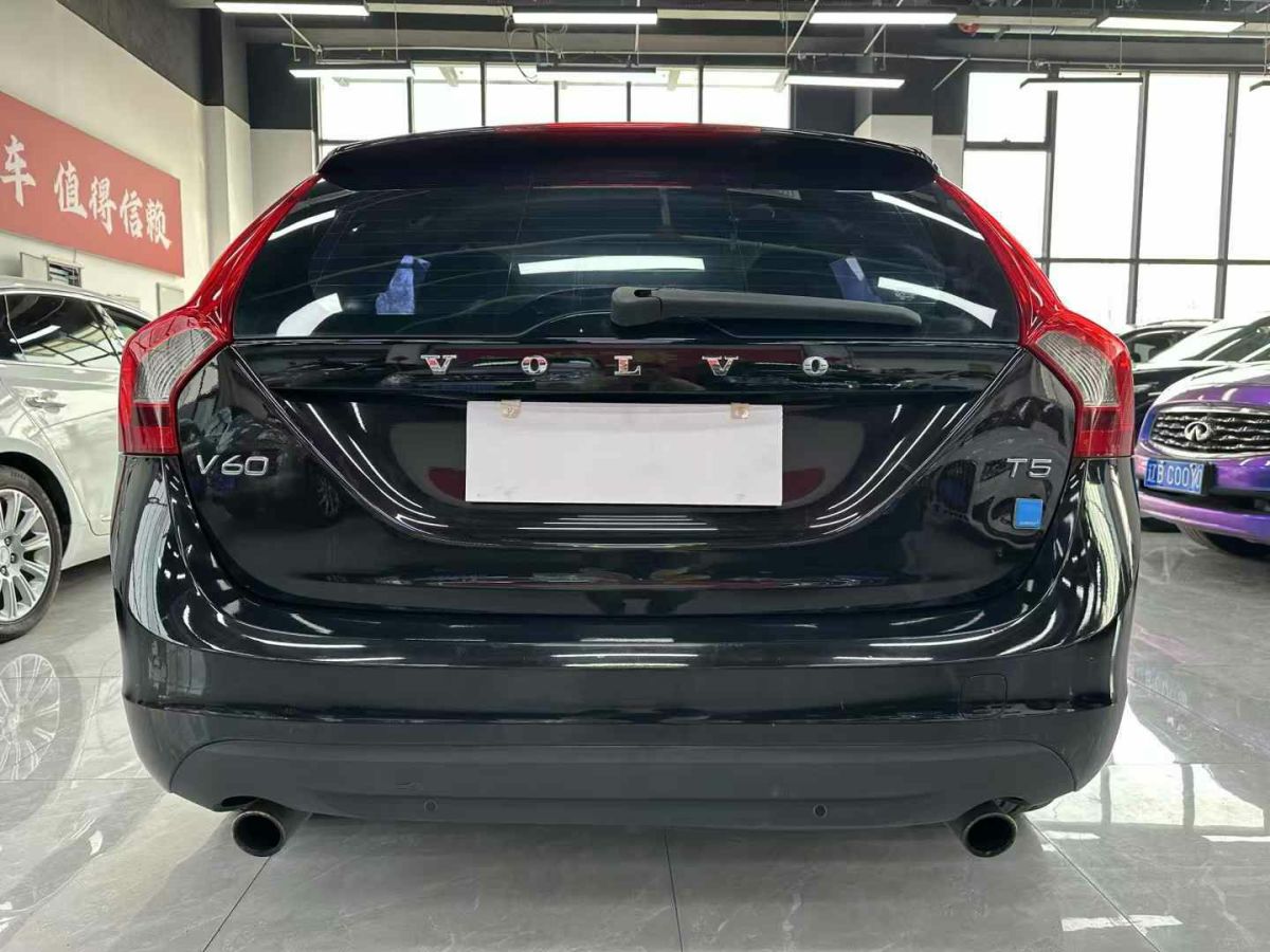 2012年1月沃爾沃 V60  2012款 T6 AWD 個(gè)性運(yùn)動(dòng)版