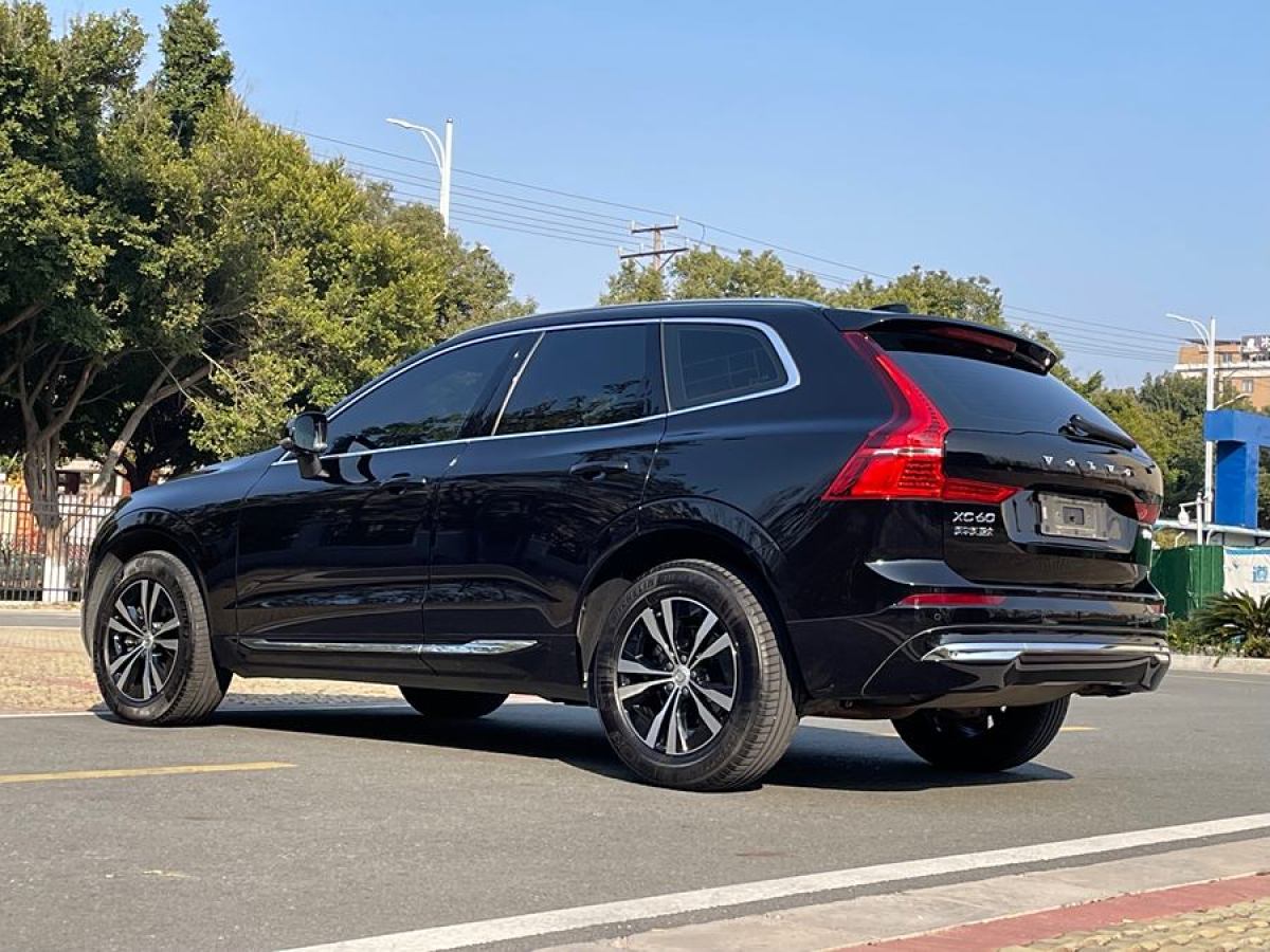 沃爾沃 XC60  2024款 B5 四驅(qū)智逸豪華版圖片