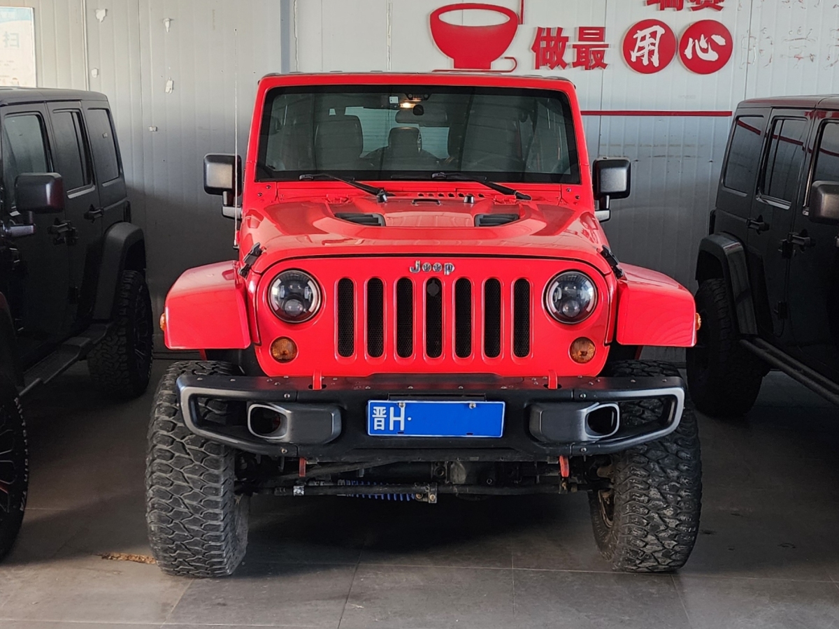 Jeep 牧馬人  2013款 3.6L 四門(mén)摩崖特別版圖片