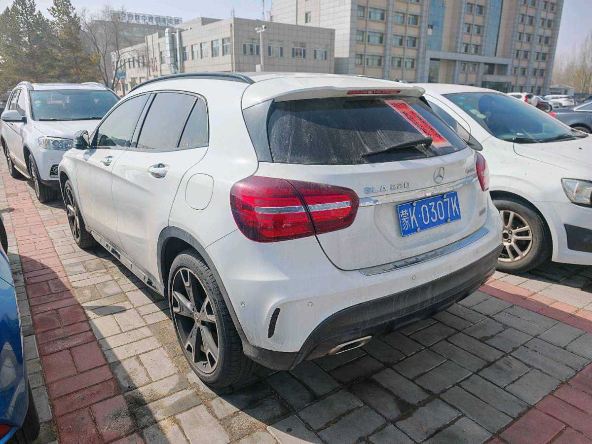 奔馳 奔馳GLA  2018款 GLA 220 4MATIC 運(yùn)動型圖片