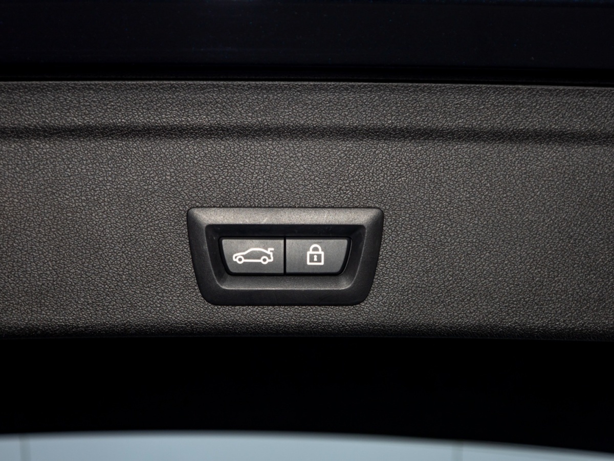 宝马 宝马X6  2023款 xDrive30i M运动套装图片