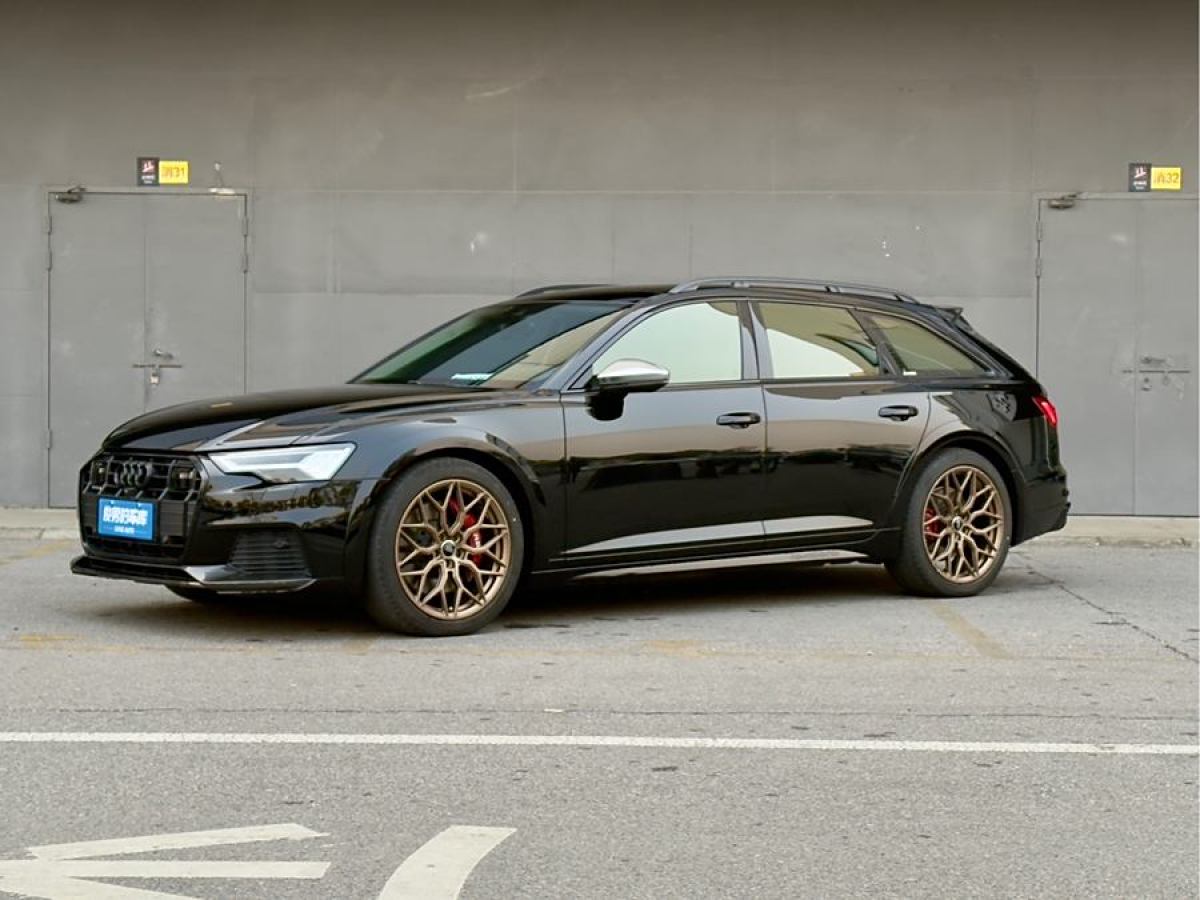 奧迪 奧迪A6  2021款 Allroad 探索家 55 TFSI 尊享越野型圖片